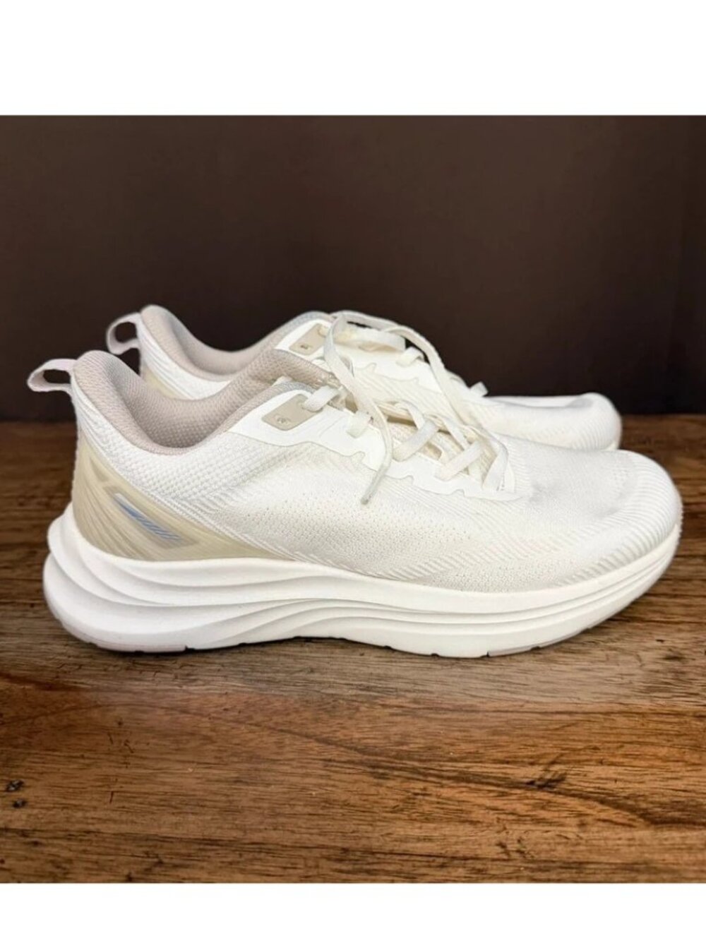 Freely Sneakers Size 7.5
